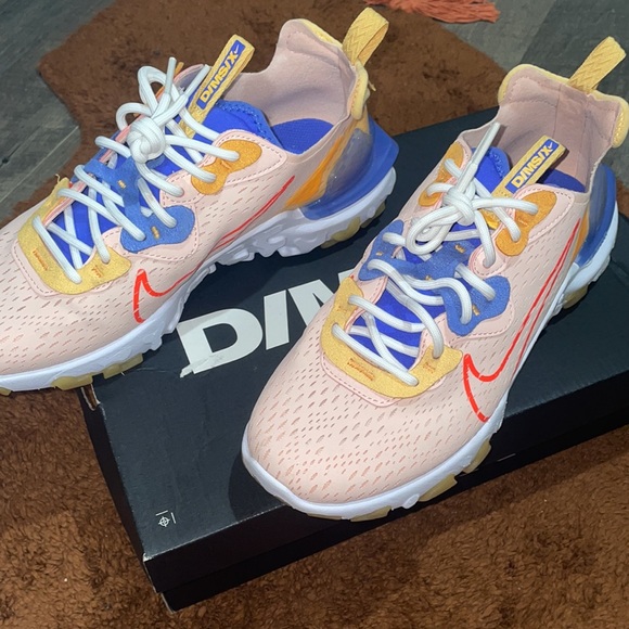 Women’s Nike React Vision - Picture 4 of 9
